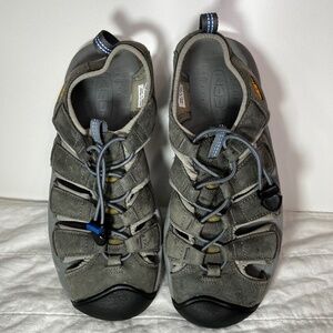 Keen Sandals Women's 7.5 Waterproof Slip On Hiking Trail Outdoor Shoes